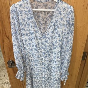 Maxi blue dress with flowers